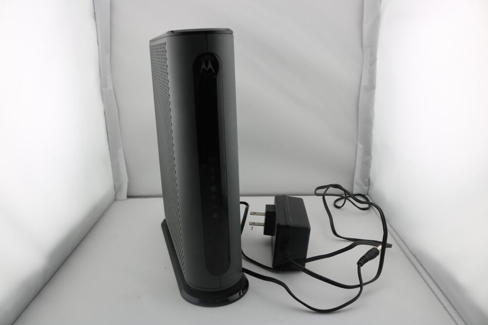 Motorola MG7550 16x4 Cable Modem plus AC1900 Wi-Fi Router Combo with Power Cable